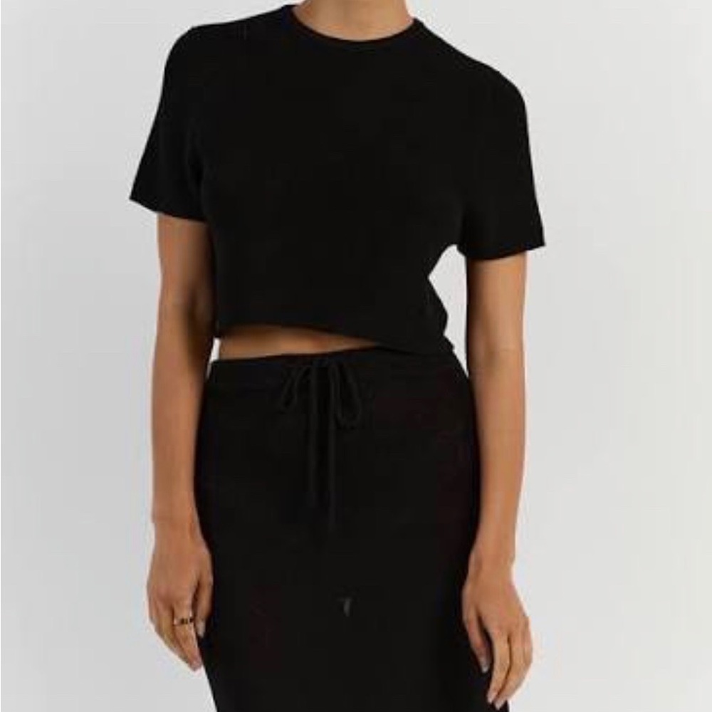 DISSH ASHER BLACK KNIT CROPPED TEE